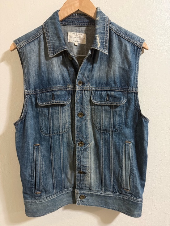 rag & bone Jackets & Blazers - Rag & Bone Tailored Workwear Denim Vest
Distressed size small